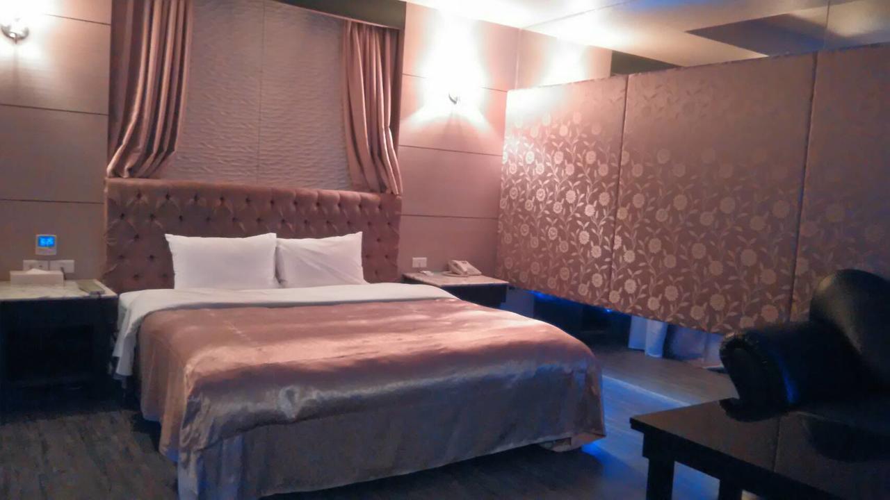 Michelle Motel Тайчжун Экстерьер фото