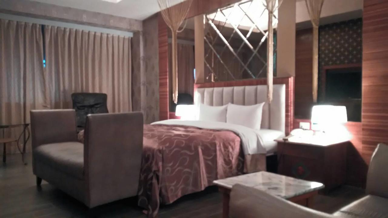 Michelle Motel Тайчжун Экстерьер фото